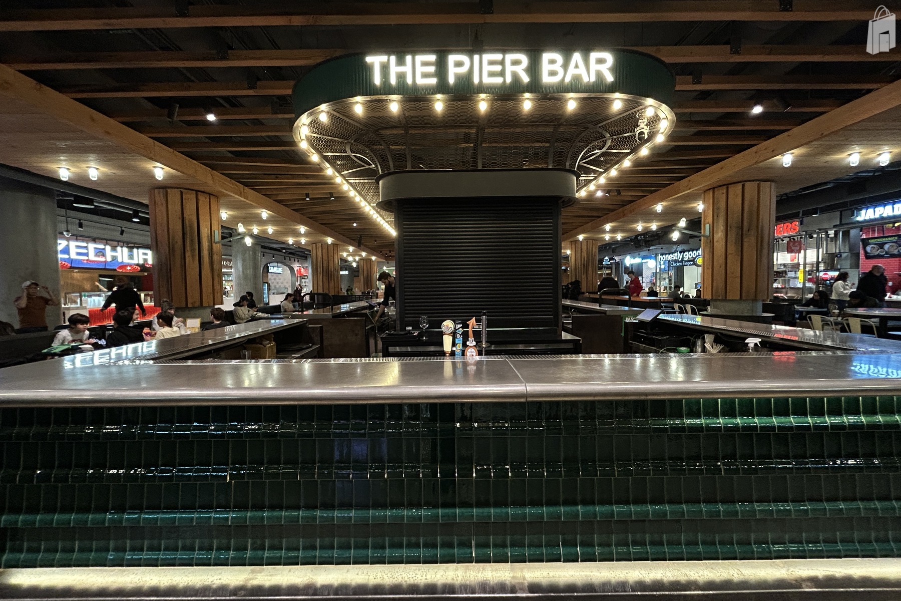 Pier Bar