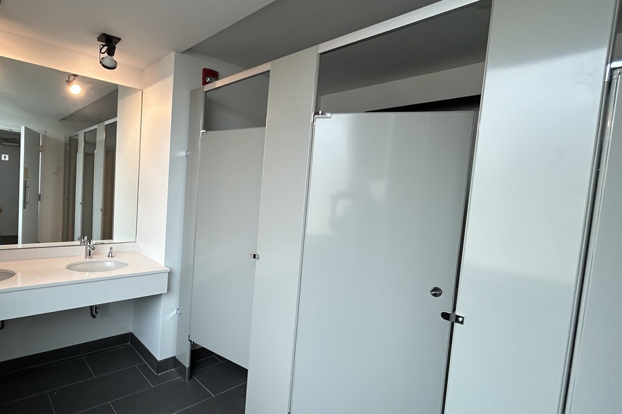 Suite 400