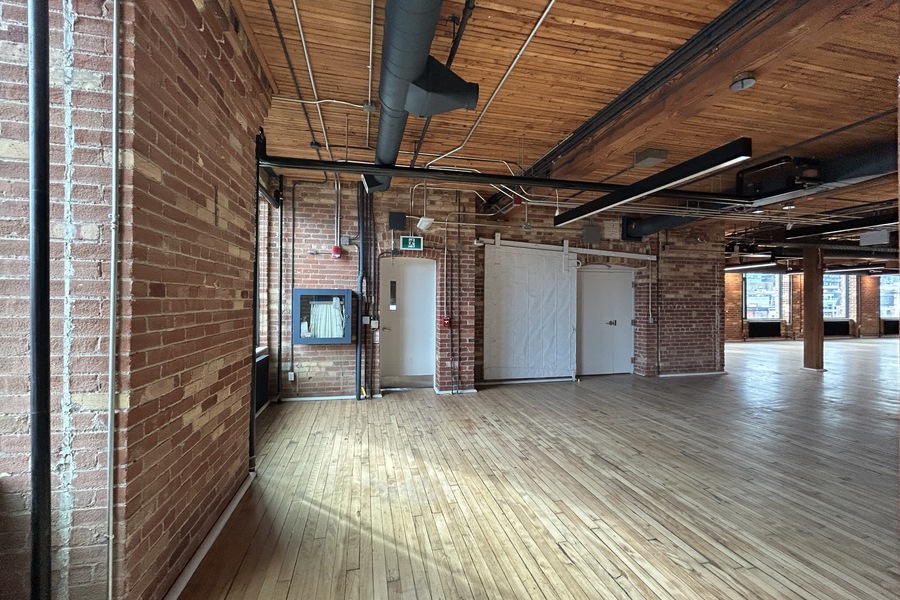 Suite 400