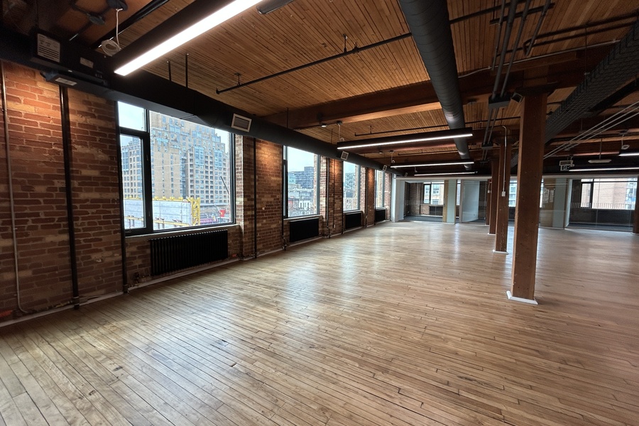 Suite 400