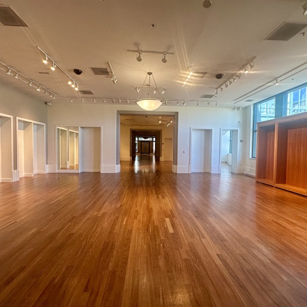 Stunning Retail Space, Centrally Located