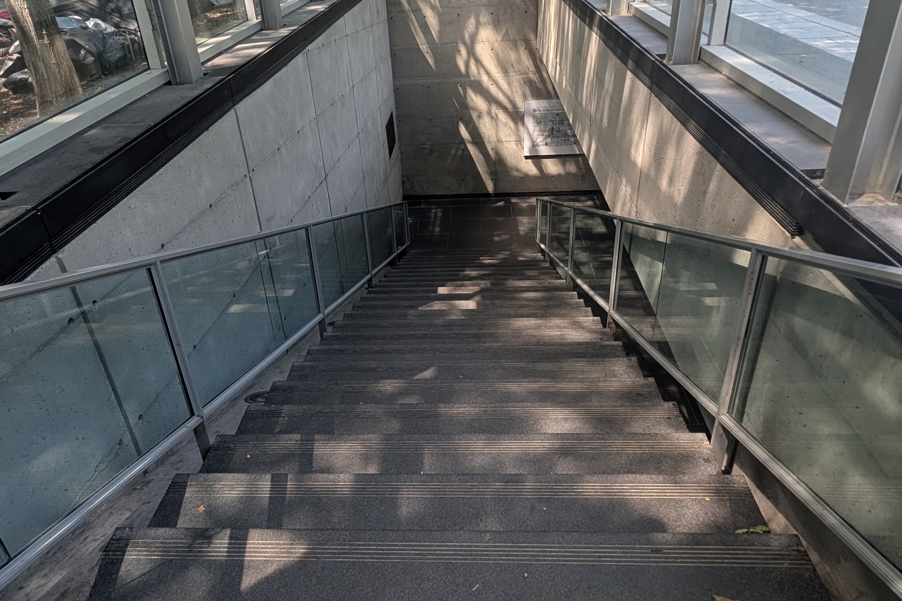 Palais Congres Tunnel Media Opportunities
