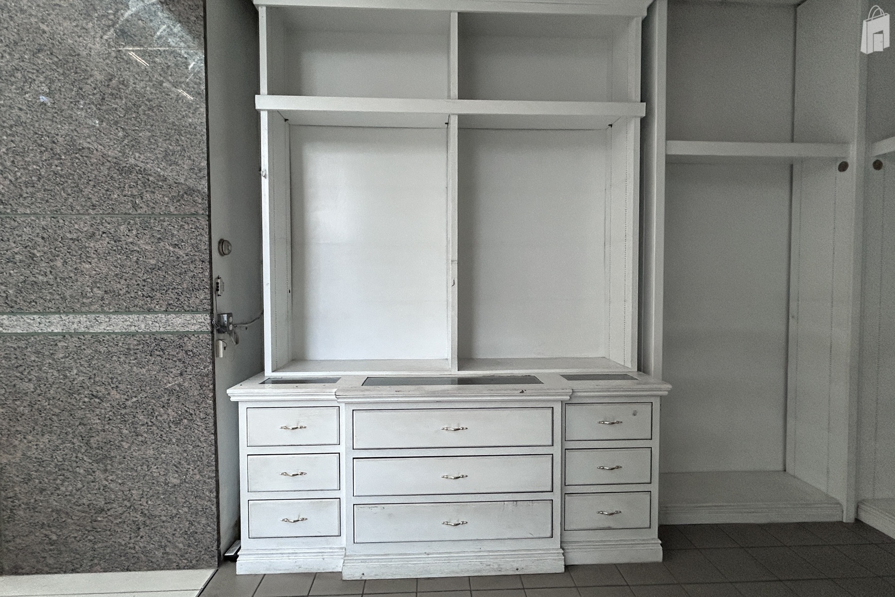 Retail Unit