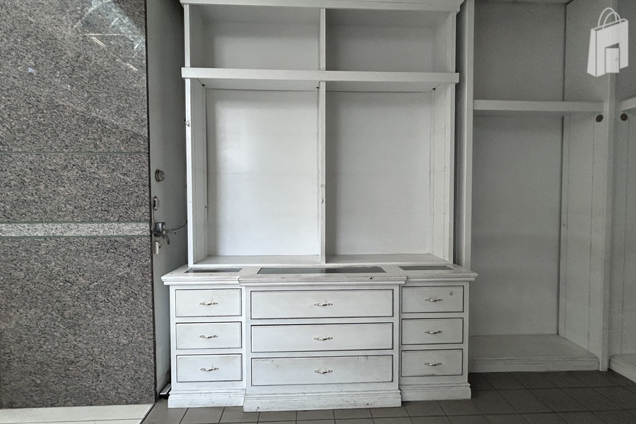 Retail Unit