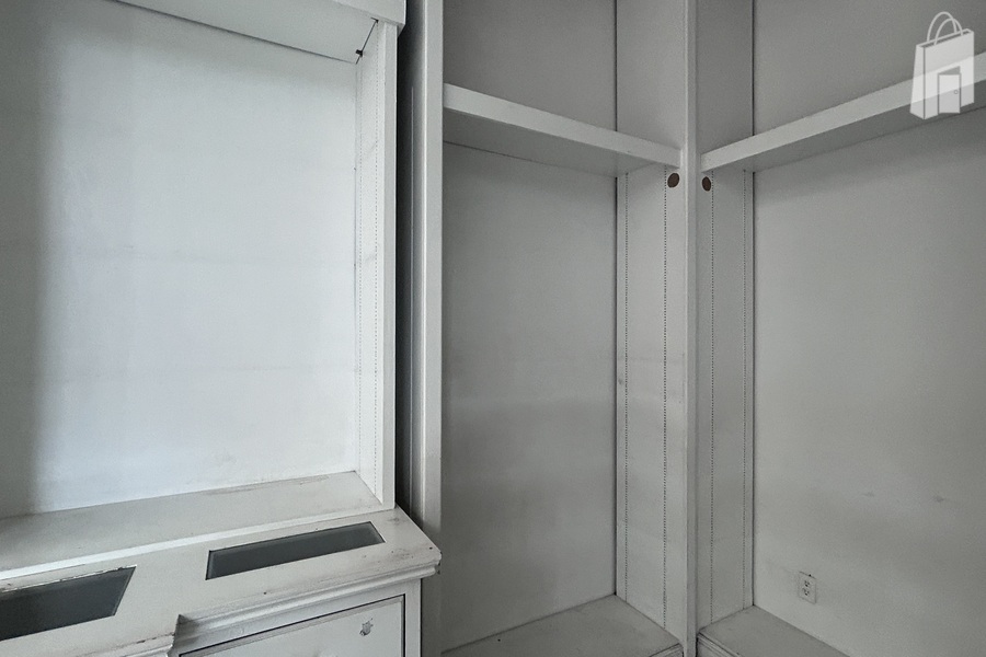 Retail Unit