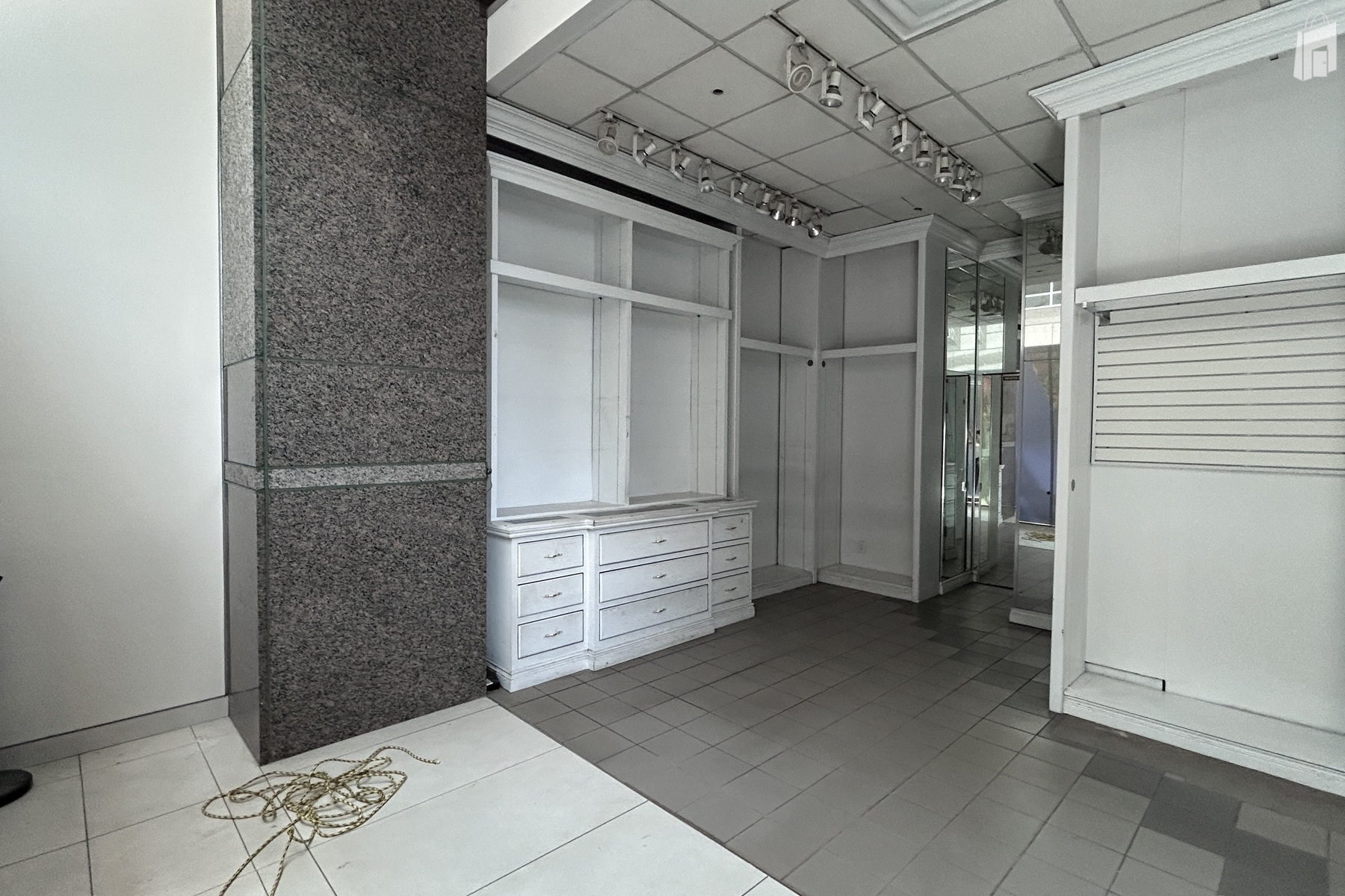 Retail Unit