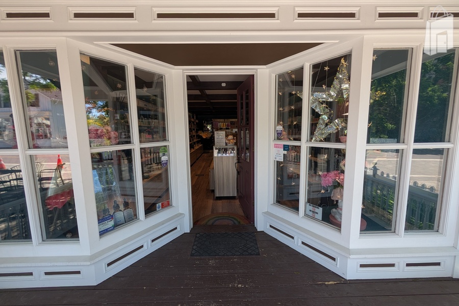Retail Unit