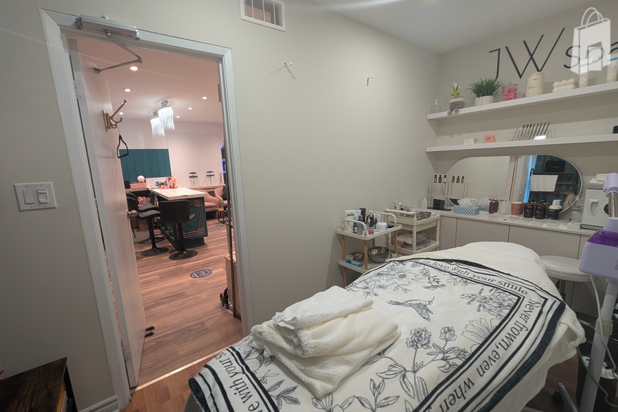 Retail Unit